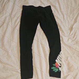 Nike Black Kids Leggings with Floral Logo Accent